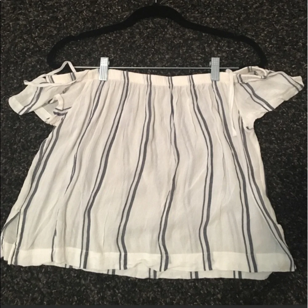NWOT off the shoulder striped white and blue top